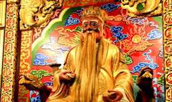 揭开非洲守墓山灵的神秘面纱—一场跨越时空的探险