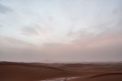 沙尘旋涡·失真照片背后的自然奇迹