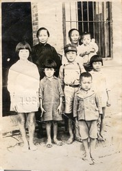 雨夜里的温暖与坚守