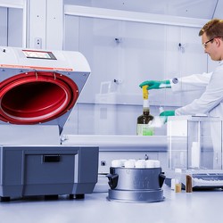 加拿大Go Fast视频档案：一场关于边境、霰弹枪和“Go Fast”的荒诞闹剧