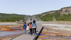 在黄石公园的奇幻之夜丨一场被忽视的大众催眠实验