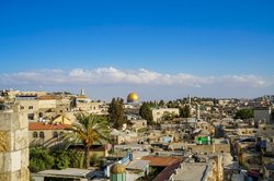 【撒哈拉的尘埃与墨水｜寻找三毛的谎言】