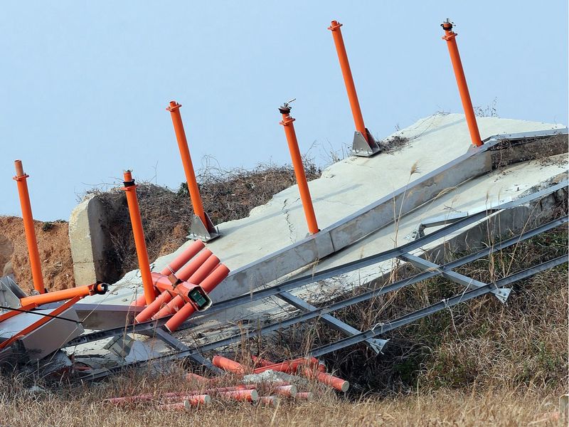 黑匣子残片与逆向阴影磁异常带的未解之谜! 黑匣子残片与逆向阴影磁异常带的未解之谜!