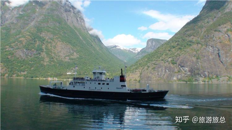 峡湾黑色羽毛的离奇传送之谜？