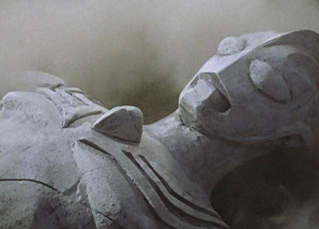 北极荒原上的沉默巨人丨那些我们至今无法解释的石头