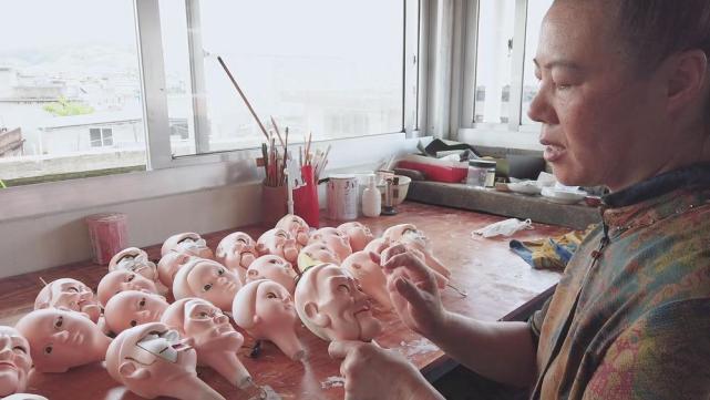 深渊平原里的透明人木偶，到底是什么？