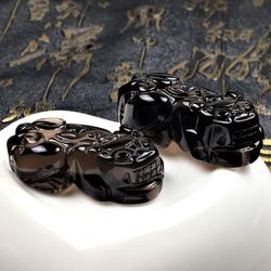 石刻的鬼魅之光·黑曜石碑上的古老秘密