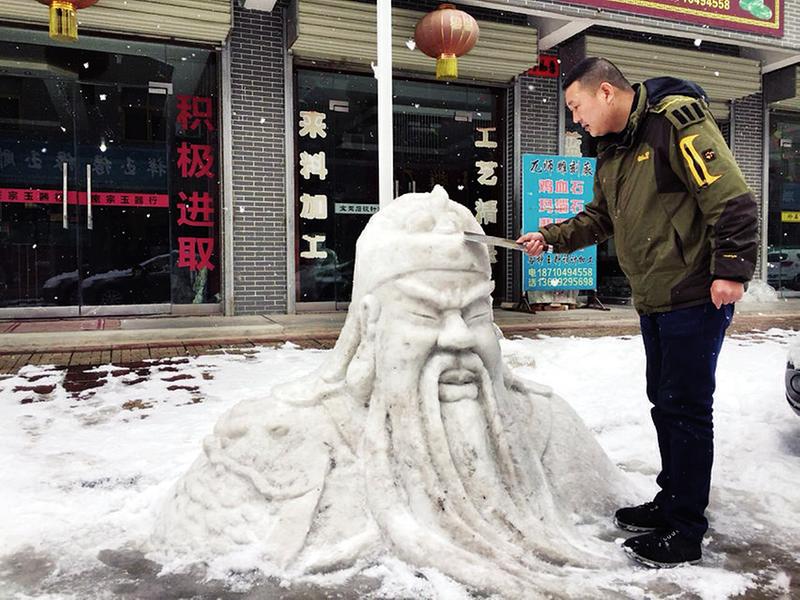 遗迹深处的雪人守护者·一场跨越时空的祈愿