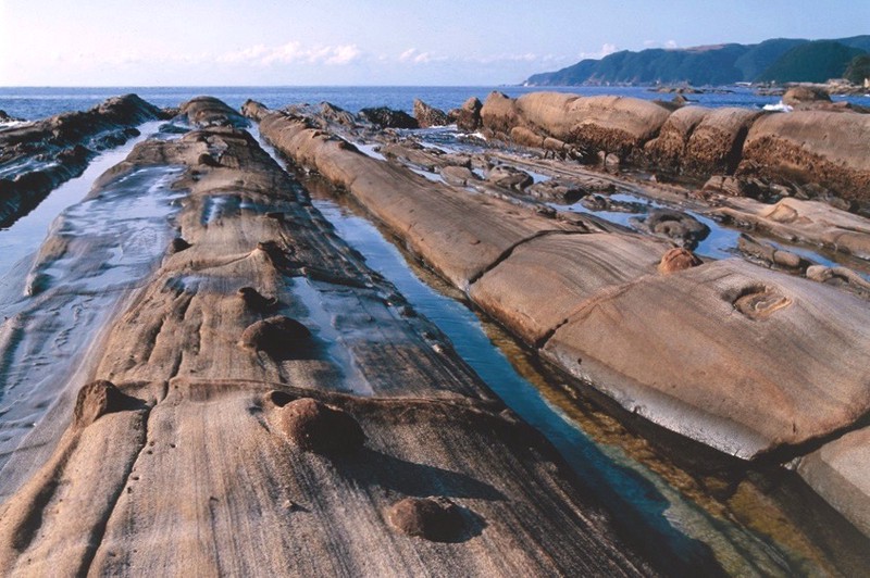 雪山之谜丨天坑雨鱼与神秘螺旋符号