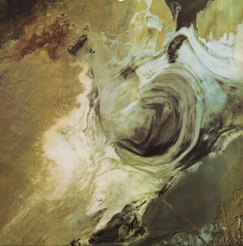 罗布泊的影子人和那袋红色粉末，我亲眼见过…