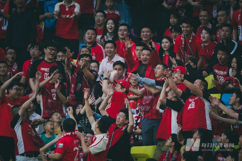 凤凰城目击5D地球｜一场跨越维度的奇遇