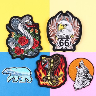 当猫咪开始用爪子数钱｜动物暴走六芒刻印的离奇日常