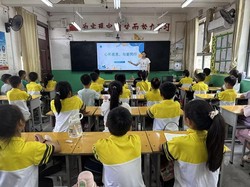 那年夏天，花开花落，师生情深？
