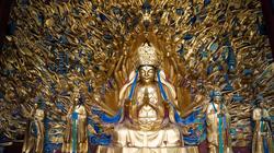 夜探神秘陨石坑·诡异脚步声与倒挂雕像的秘密