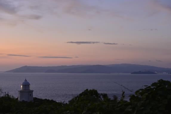 灯塔与孤岛｜双重影像中的未知与永恒