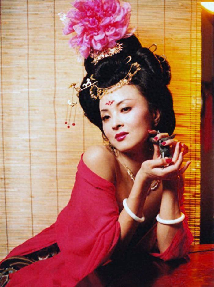 长安夜雨里的海棠花？