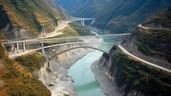 怒江峡谷的红雾｜我亲眼见过那片不该存在的颜色