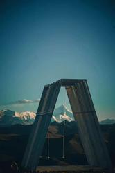 在雪山深处，我遇见了会“自己转”的木偶！