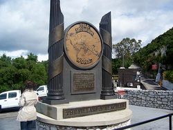 劈开巨蛇的少年—大西洋地峡的诞生传说