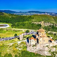 深山里的幽灵·我在高加索山脉寻找那块会发光的黑曜石碑