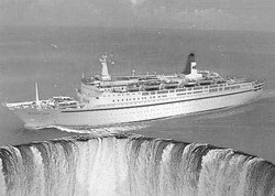 纽约魔鬼三角｜霓虹灯下那些被遗忘的夜晚