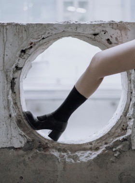 废墟中的歌者—鸟身女妖与荒芜的共鸣 废墟中的歌者—鸟身女妖与荒芜的共鸣