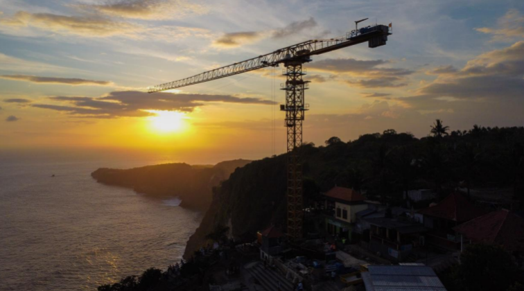 电梯停层|死海绿光与粉尘的奇妙之旅 电梯停层|死海绿光与粉尘的奇妙之旅