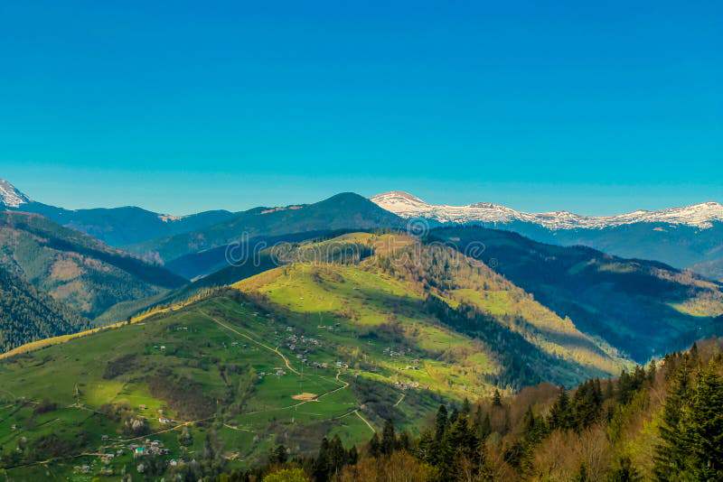 喀尔巴阡天空雪人·自然的奇迹还是未解之谜？