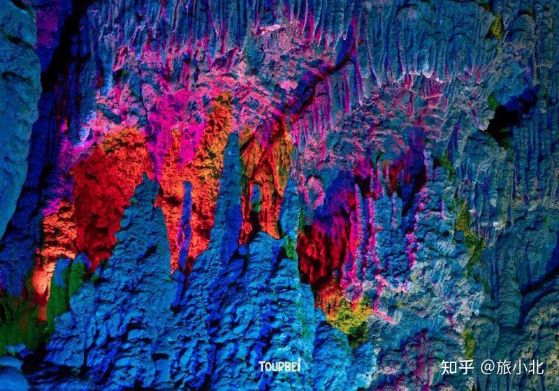 在喀斯特山洞里，我见过最离谱的电梯停层方式？