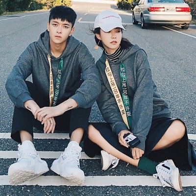 小法和璐璐｜关于一只烤焦的牛排和一颗没送出去的戒指