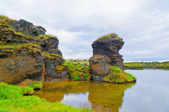 冰川裂缝与电梯停层·石球阵背后的谜团