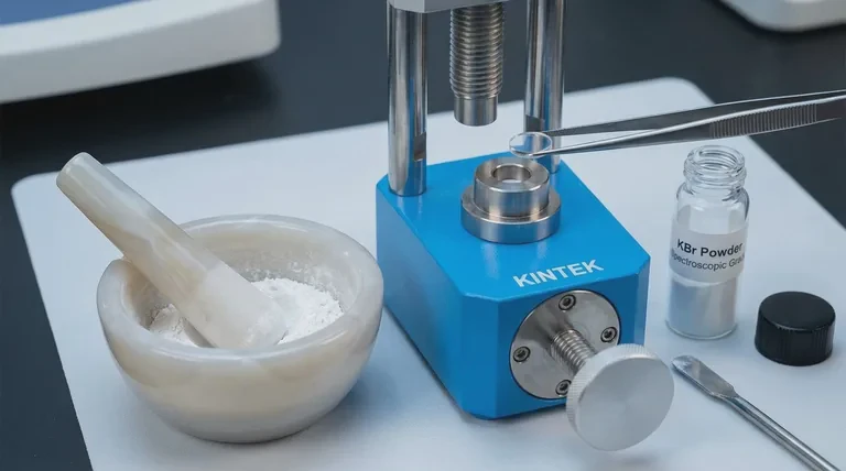 躲进那个没有信号的角落，去捡拾绿色的光尘？