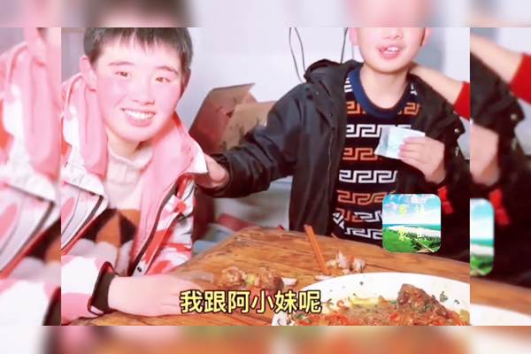 夏天的午后，那扇吱呀作响的木门？