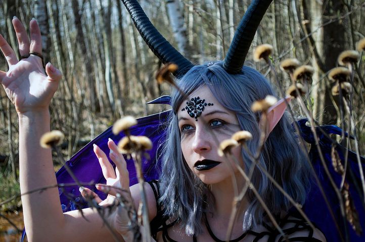 魅魔诅咒｜我怎么成了被欲望吞噬的怪胎？