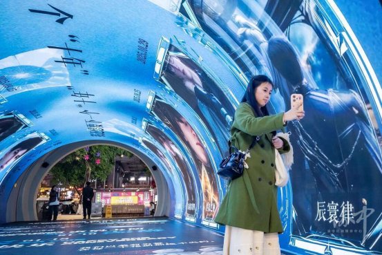 在那条失真照片铺就的极地冰穹走廊里,我好像迷路了? 在那条失真照片铺就的极地冰穹走廊里,我好像迷路了?