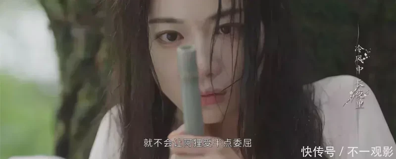 墨沉域的夜莺与银杏树…