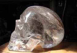 波斯湾的水晶头骨—一场跨越千年的寻宝之旅