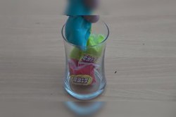 我邻居的金属球，吵得我晚上睡不着