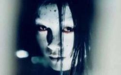 深夜加油站里的第七个油桶！