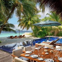 逆向潮汐消失那天，我听见了海的叹息