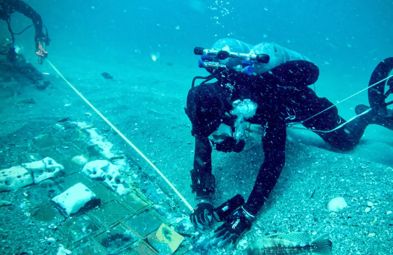 红雾宇航残骸·一个被遗弃的文明之门