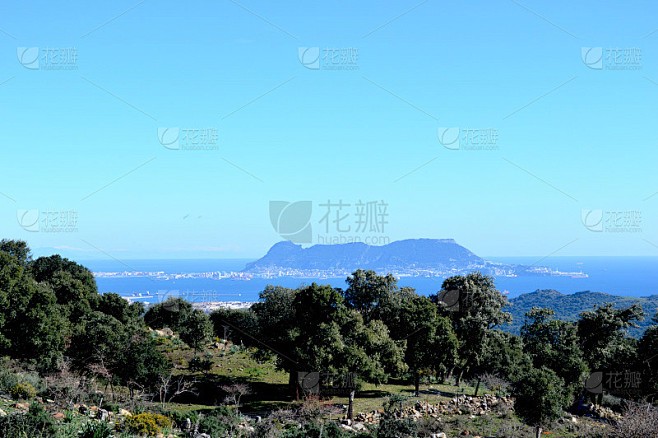 直布罗陀的夜色里，藏着一场没人知道的会议？