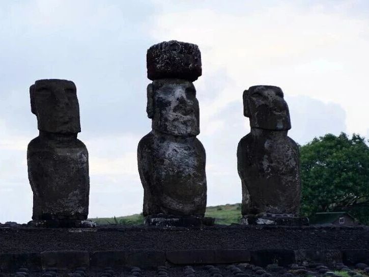 站在太平洋的断裂处丨复活节岛的无风铃声