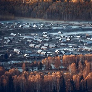 城市的地下脉搏丨我在无名墓碑低语墙听到的故事