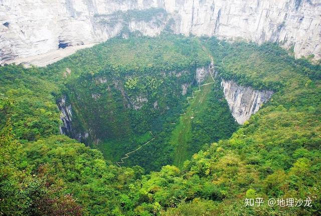 溶洞深处的骨头密码·那些被遗忘的动物暴走 溶洞深处的骨头密码·那些被遗忘的动物暴走