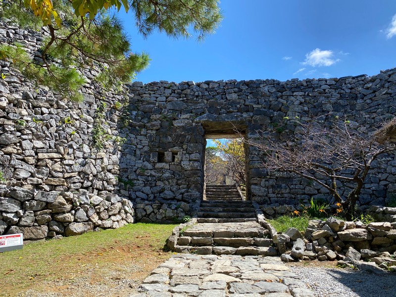 神农架重复走廊黑曜石碑—一段被遗忘的历史密码 神农架重复走廊黑曜石碑—一段被遗忘的历史密码