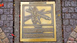 深海的秘密·海沟热泉巨响石板铭文的谜团与魅力