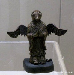 在撒哈拉的沙漠上空，愿鹏鸟带去我的祝福…