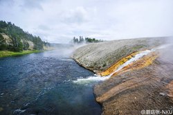 黄石公园的清醒梦—一场与自然的奇妙邂逅
