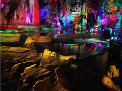 喀斯特地貌下的神秘之谜丨石质头骨的沉睡与觉醒